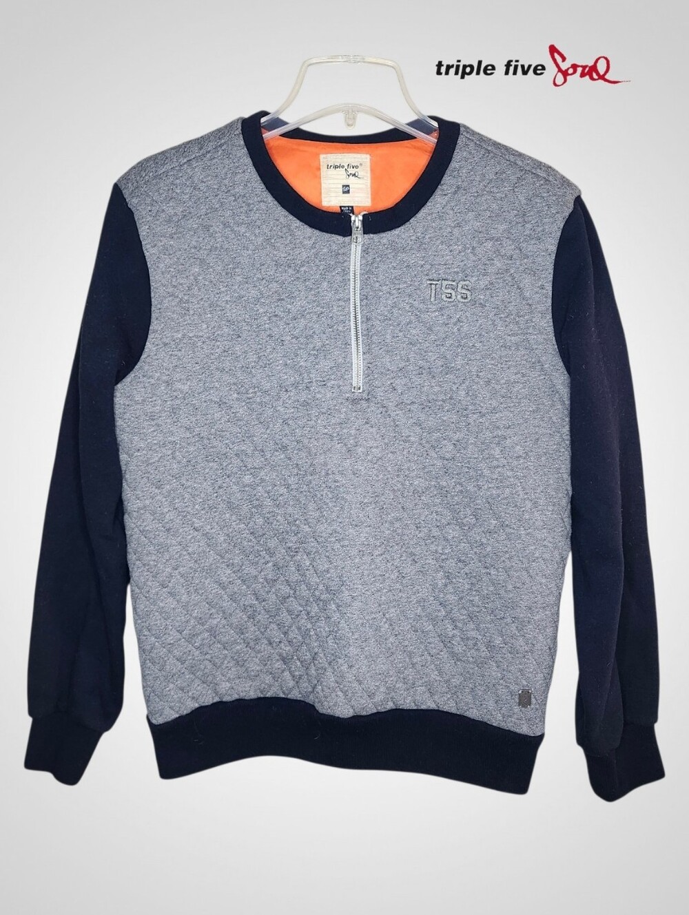 TRIPLE FIVE SOUL Gray & Black Quilted Half-Zip Sweatshirt - Small